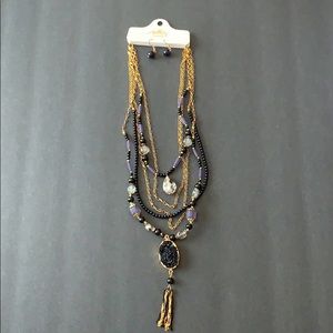 Elegant gemstone necklace!